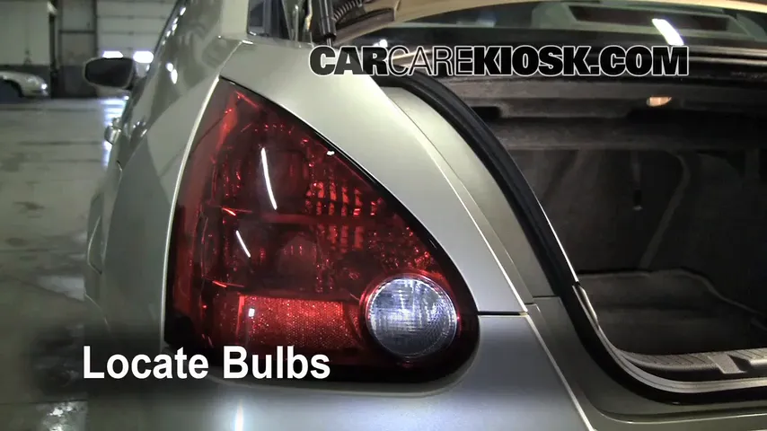 2004 Nissan Maxima SE 3.5L V6 Lights Tail Light (replace bulb)